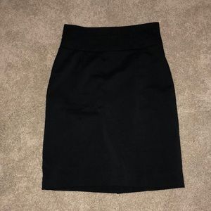 H& M black pencil skirt
